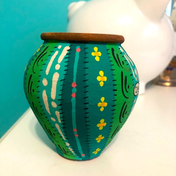 Handcrafted pot/vase - Picture 2 of 4